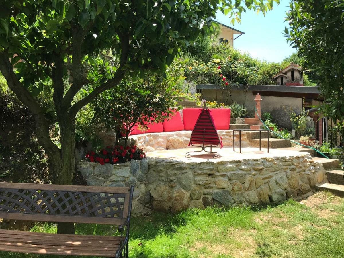 Villa Parte Di Casa Con Giardino E Piscina Pietrasanta Exterior foto