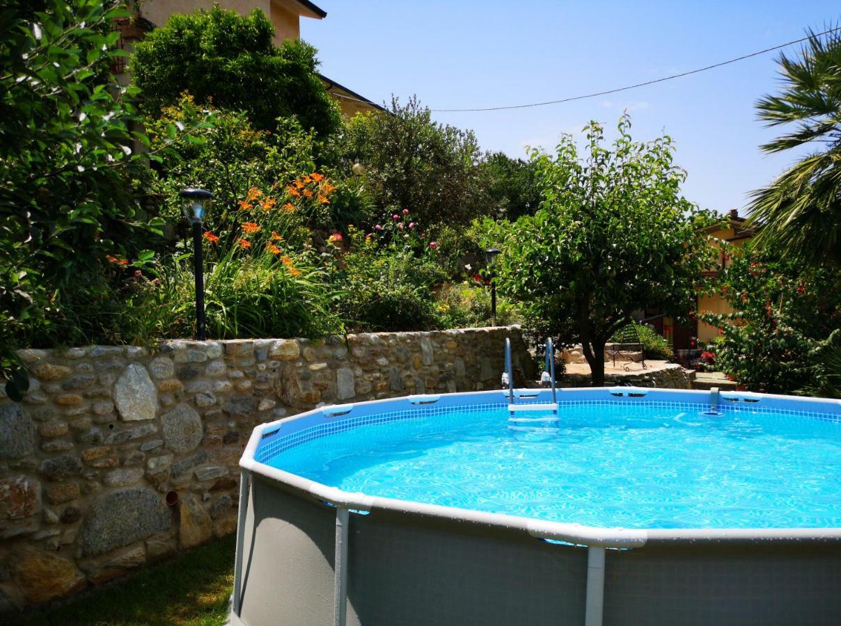 Villa Parte Di Casa Con Giardino E Piscina Pietrasanta Exterior foto